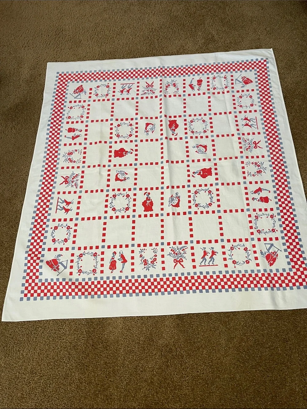 Red and White Vintage Checkerboard Tablecloth with 6 napkins